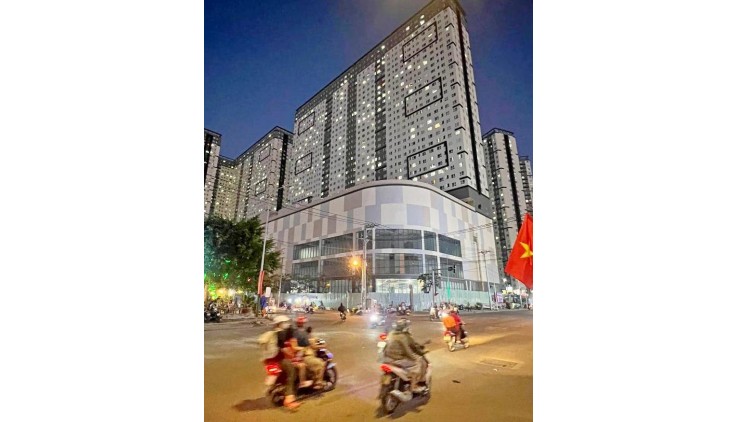 Mặt tiền hẻm 219 Tạ Quang Bửu 6x47 nở hậu 30 DT 674m2 chỉ 60 tỷ